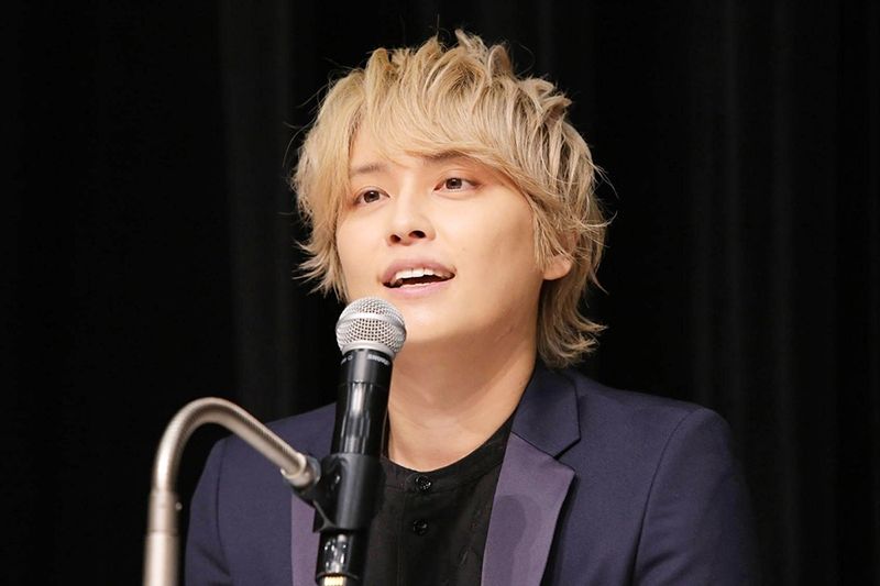 Tegoshi Yuya tụ tập ở quán bar Tegoshi Yuya tụ tập ở quán bar